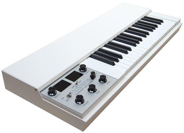 Rent Keyboard - Mellotron M4000D
